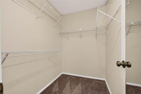 Townhouse in Saint Petersburg, Florida 2 bedrooms, 112.41 sq.m. № 2122275 - photo 20