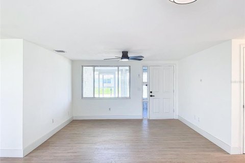 Villa ou maison à vendre à Holiday, Floride: 3 chambres, 103.68 m2 № 1785203 - photo 8