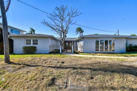 Villa ou maison à vendre à Madeira Beach, Floride: 4 chambres, 292.27 m2 № 1570272 - photo 12