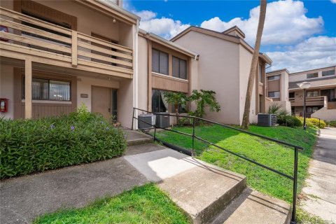 Condominio en Altamonte Springs, Florida, 2 dormitorios № 2157830