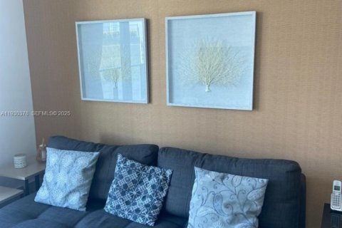 Снять в аренду кондоминиум в Майами, Флорида 1 спальня, 56.67м2, № 2034269 - фото 4