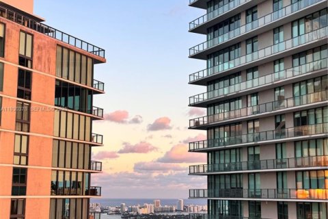 Снять в аренду кондоминиум в Майами, Флорида 1 спальня, 56.67м2, № 2034269 - фото 18