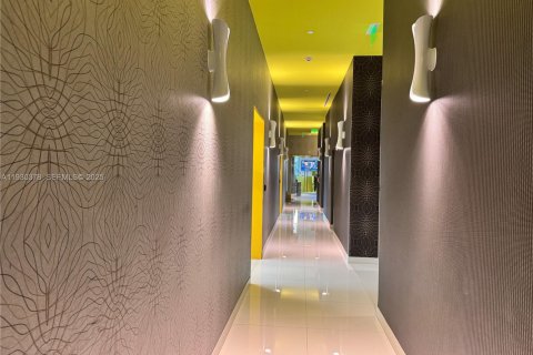 Снять в аренду кондоминиум в Майами, Флорида 1 спальня, 56.67м2, № 2034269 - фото 25