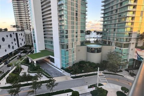 Снять в аренду кондоминиум в Майами, Флорида 1 спальня, 56.67м2, № 2034269 - фото 28