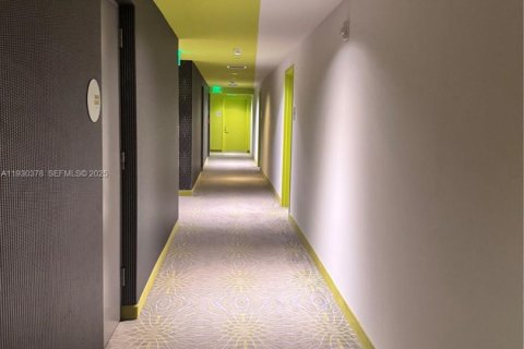 Снять в аренду кондоминиум в Майами, Флорида 1 спальня, 56.67м2, № 2034269 - фото 27