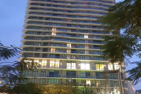 Снять в аренду кондоминиум в Майами, Флорида 1 спальня, 56.67м2, № 2034269 - фото 2