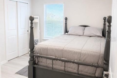House in Orlando, Florida 5 bedrooms, 321.81 sq.m. № 2152073 - photo 22