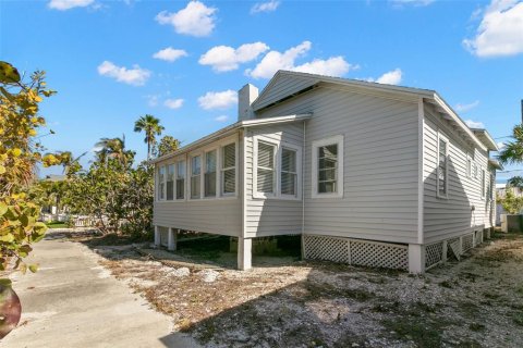 Villa ou maison à vendre à Treasure Island, Floride: 2 chambres, 105.91 m2 № 1592456 - photo 2
