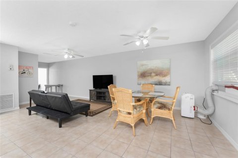 Condo in Englewood, Florida, 3 bedrooms  № 1743622 - photo 19
