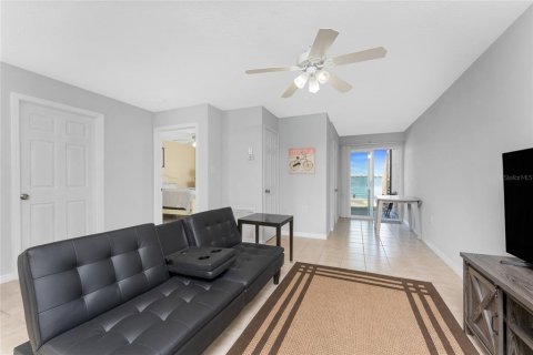 Condo in Englewood, Florida, 3 bedrooms  № 1743622 - photo 13
