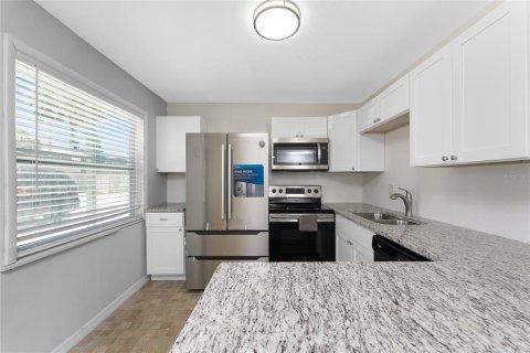Condo in Englewood, Florida, 3 bedrooms  № 1743622 - photo 5