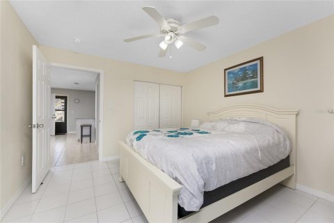 Condo in Englewood, Florida, 3 bedrooms  № 1743622 - photo 21