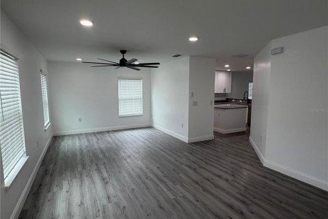 Casa en venta en Sanford, Florida, 4 dormitorios, 182.83 m2 № 2155511 - foto 9