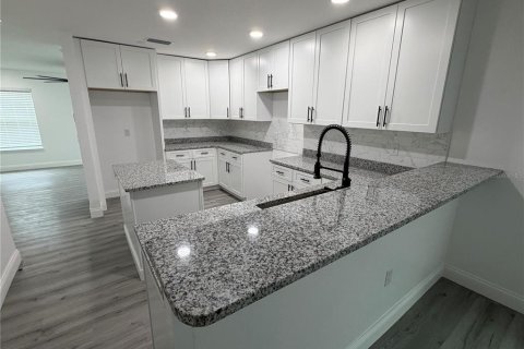 Casa en venta en Sanford, Florida, 4 dormitorios, 182.83 m2 № 2155511 - foto 13