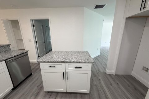 Casa en venta en Sanford, Florida, 4 dormitorios, 182.83 m2 № 2155511 - foto 11