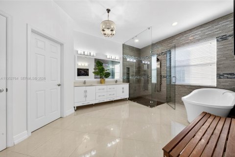 Casa en venta en Davie, Florida, 4 dormitorios, 284.1 m2 № 2008795 - foto 20