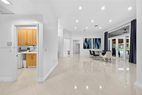 Casa en venta en Davie, Florida, 4 dormitorios, 284.1 m2 № 2008795 - foto 6