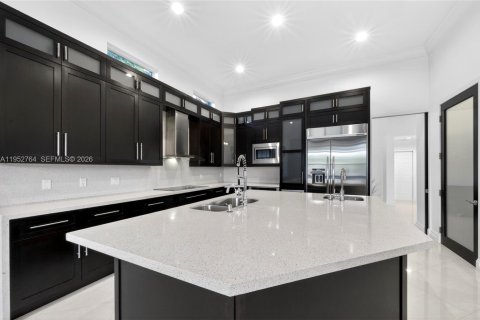 Casa en venta en Davie, Florida, 4 dormitorios, 284.1 m2 № 2008795 - foto 16