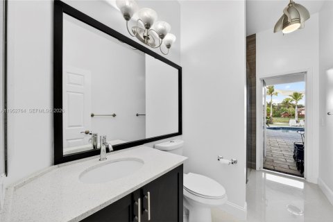 Casa en venta en Davie, Florida, 4 dormitorios, 284.1 m2 № 2008795 - foto 25