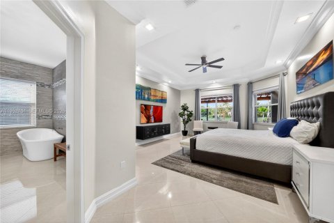 Casa en venta en Davie, Florida, 4 dormitorios, 284.1 m2 № 2008795 - foto 9