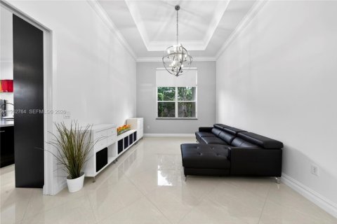 Casa en venta en Davie, Florida, 4 dormitorios, 284.1 m2 № 2008795 - foto 4