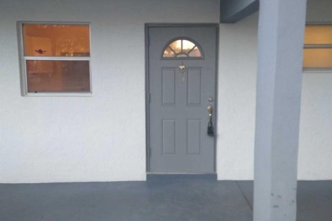 Condo in Tamarac, Florida, 2 bedrooms  № 2258154