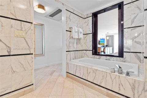 Copropriété à vendre à Miami Beach, Floride: 48.49 m2 № 2154812 - photo 23
