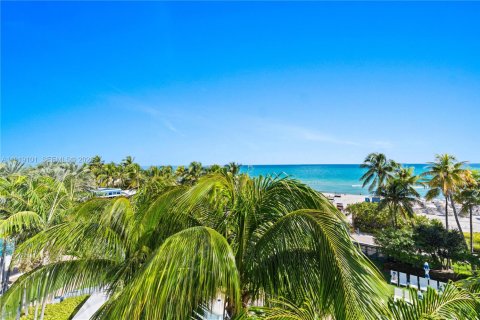 Copropriété à vendre à Miami Beach, Floride: 48.49 m2 № 2154812 - photo 6
