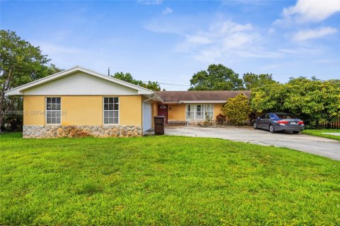 Villa ou maison à West Palm Beach, Floride 3 chambres, 178.37 m2 № 2077785