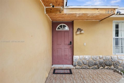 Villa ou maison à vendre à West Palm Beach, Floride: 3 chambres, 178.37 m2 № 2077785 - photo 4