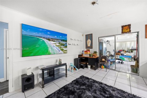 Villa ou maison à vendre à West Palm Beach, Floride: 3 chambres, 178.37 m2 № 2077785 - photo 18