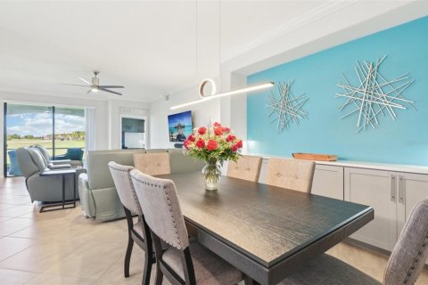 Condo in Lakewood Ranch, Florida, 3 bedrooms in LAKEWOOD NATIONAL  № 1557216 - photo 13