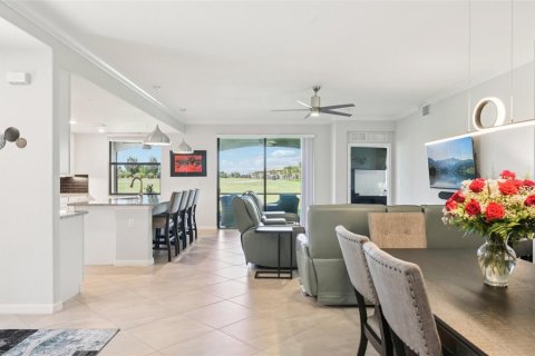 Condo in Lakewood Ranch, Florida, 3 bedrooms in LAKEWOOD NATIONAL  № 1557216 - photo 11