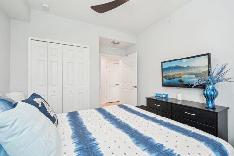 Condo in Lakewood Ranch, Florida, 3 bedrooms in LAKEWOOD NATIONAL  № 1557216 - photo 26