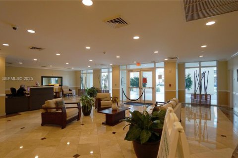 Снять в аренду квартиру в Майами, Флорида 2 спальни, 87.51м2, № 1992424 - фото 25