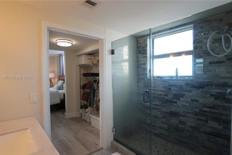 Снять в аренду квартиру в Майами, Флорида 2 спальни, 87.51м2, № 1992424 - фото 10