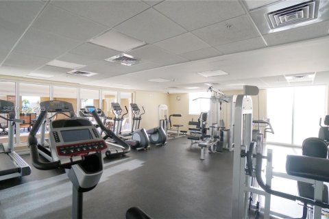 Снять в аренду квартиру в Майами, Флорида 2 спальни, 87.51м2, № 1992424 - фото 19