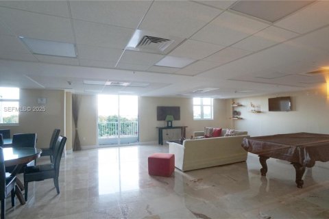 Снять в аренду квартиру в Майами, Флорида 2 спальни, 87.51м2, № 1992424 - фото 17
