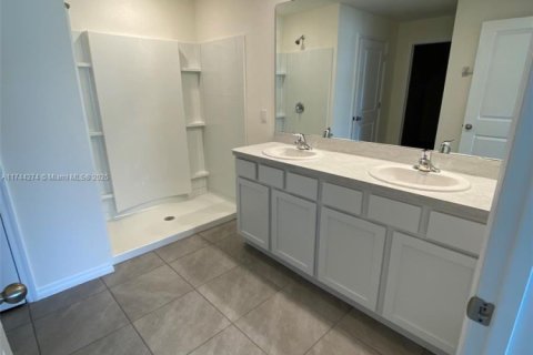 House in Ocala, Florida 4 bedrooms, 169.73 sq.m. № 1710221 - photo 23