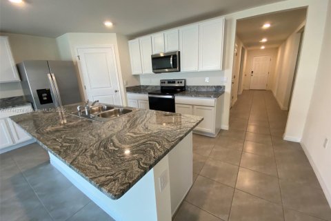 House in Ocala, Florida 4 bedrooms, 169.73 sq.m. № 1710221 - photo 7