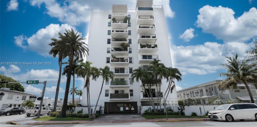 Condominio en Miami Beach, Florida, 2 dormitorios № 1823677