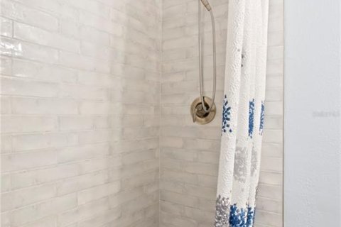Condo in Tampa, Florida, 2 bedrooms  № 1578966 - photo 30