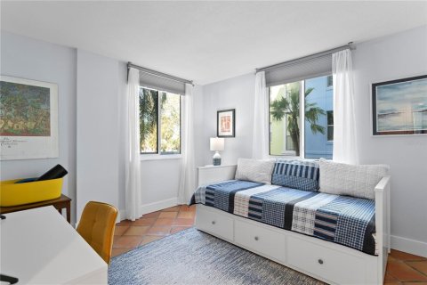 Condo in Tampa, Florida, 2 bedrooms  № 1578966 - photo 23