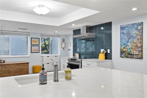 Condo in Tampa, Florida, 2 bedrooms  № 1578966 - photo 7