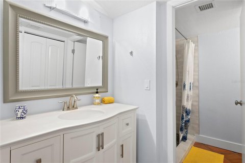 Condo in Tampa, Florida, 2 bedrooms  № 1578966 - photo 29