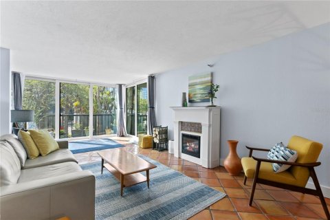 Condo in Tampa, Florida, 2 bedrooms  № 1578966 - photo 14
