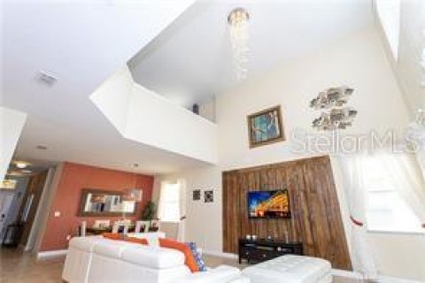 Villa ou maison à vendre à Kissimmee, Floride: 5 chambres, 280.1 m2 № 2149114 - photo 14