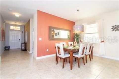 Villa ou maison à vendre à Kissimmee, Floride: 5 chambres, 280.1 m2 № 2149114 - photo 11