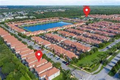 Villa ou maison à vendre à Kissimmee, Floride: 5 chambres, 280.1 m2 № 2149114 - photo 3