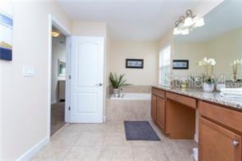 Villa ou maison à vendre à Kissimmee, Floride: 5 chambres, 280.1 m2 № 2149114 - photo 13
